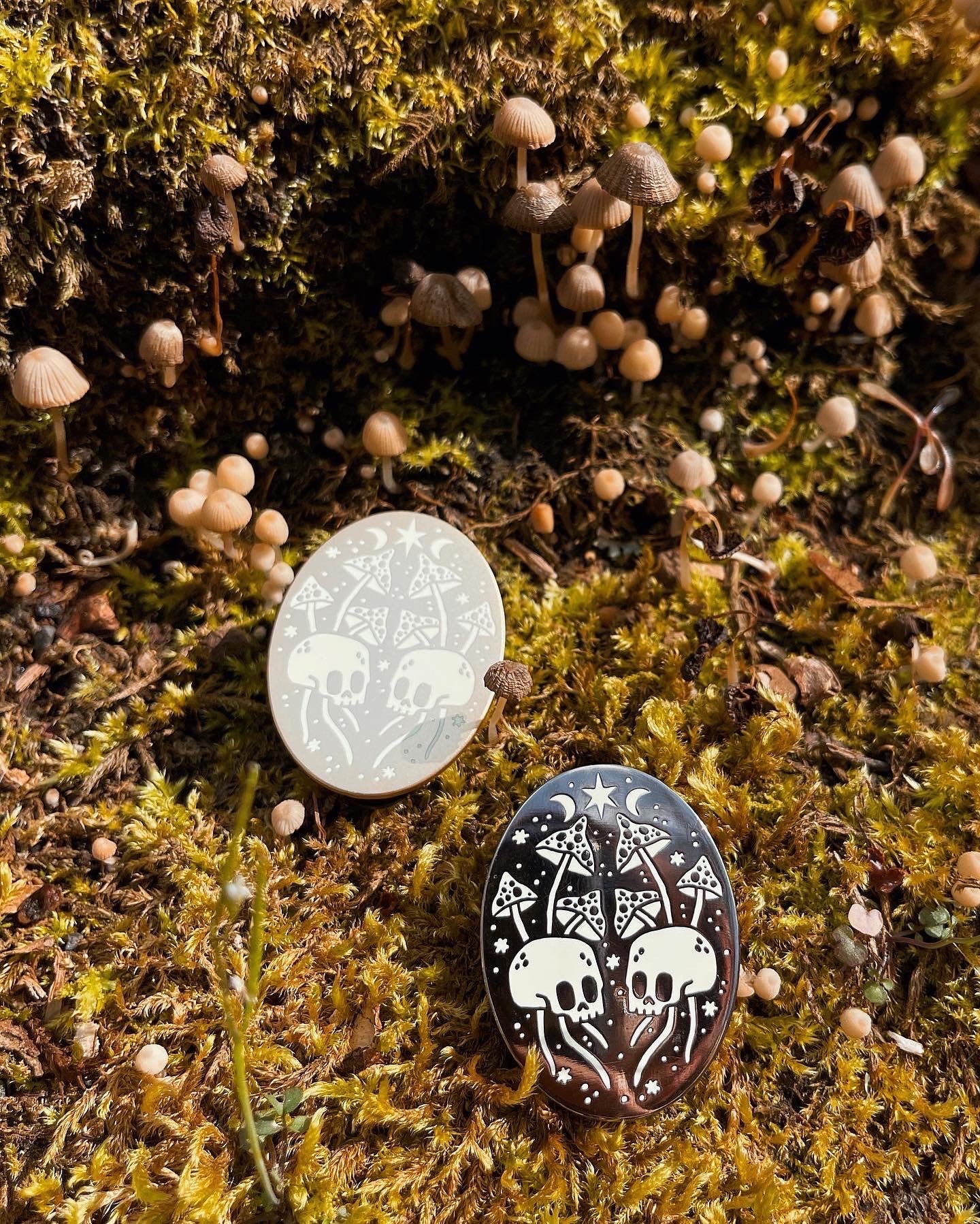 Skull & Mushroom Black Nickel Hard Enamel Pin